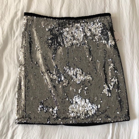NWT!! forever 21 sequin mini skirt - Picture 1 of 4